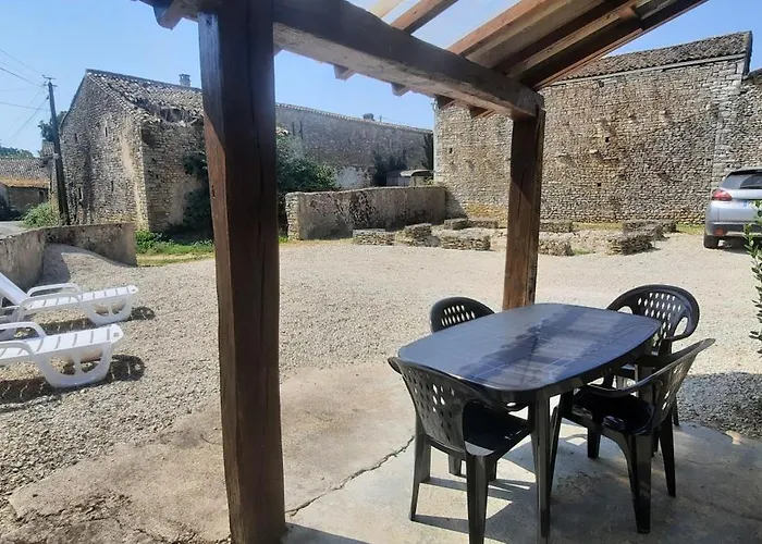 Chardon - Maison Partagée - 2 Personnes Habitación en casa particular Saint-Sauvant (Vienne)